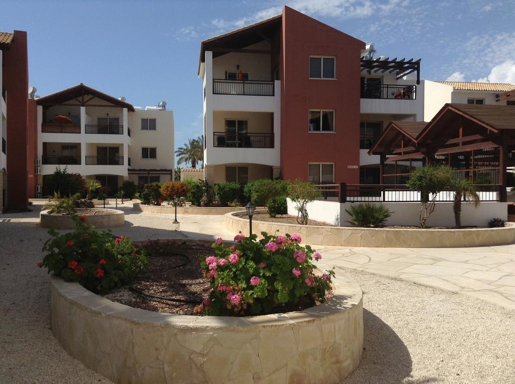 Adriana Holiday Resort Paphos Ngoại thất bức ảnh
