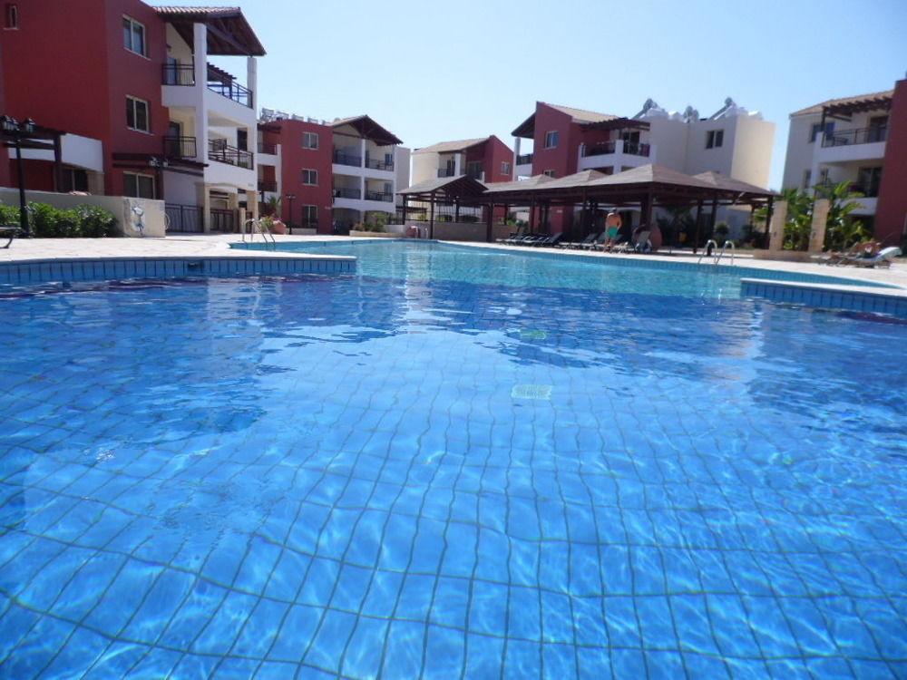 Adriana Holiday Resort Paphos Ngoại thất bức ảnh