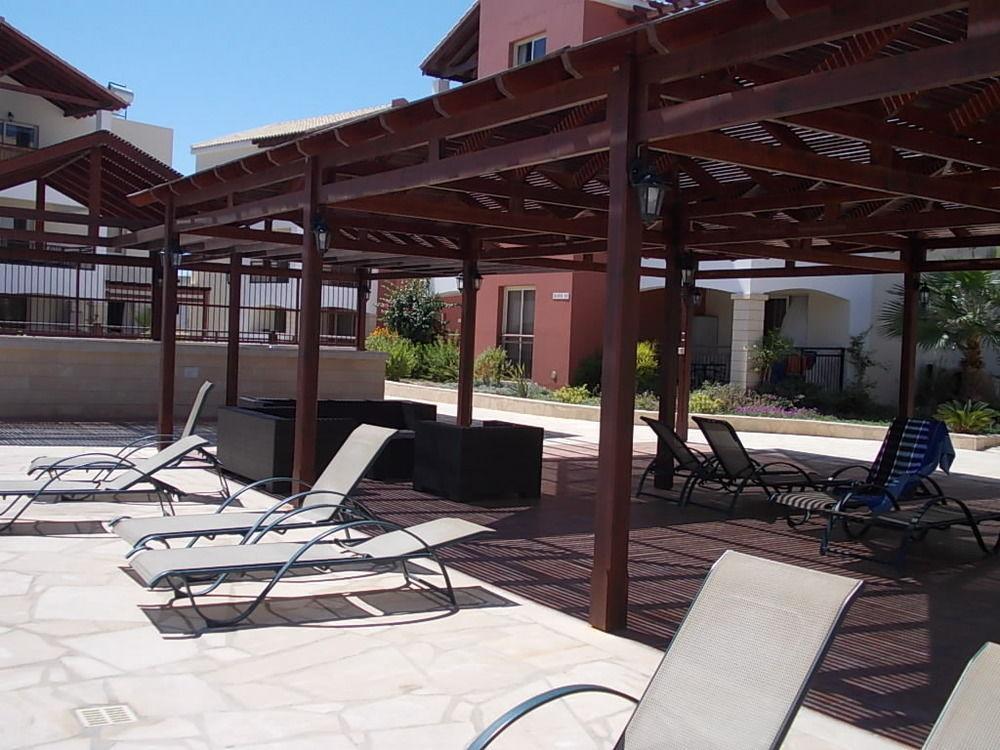 Adriana Holiday Resort Paphos Ngoại thất bức ảnh