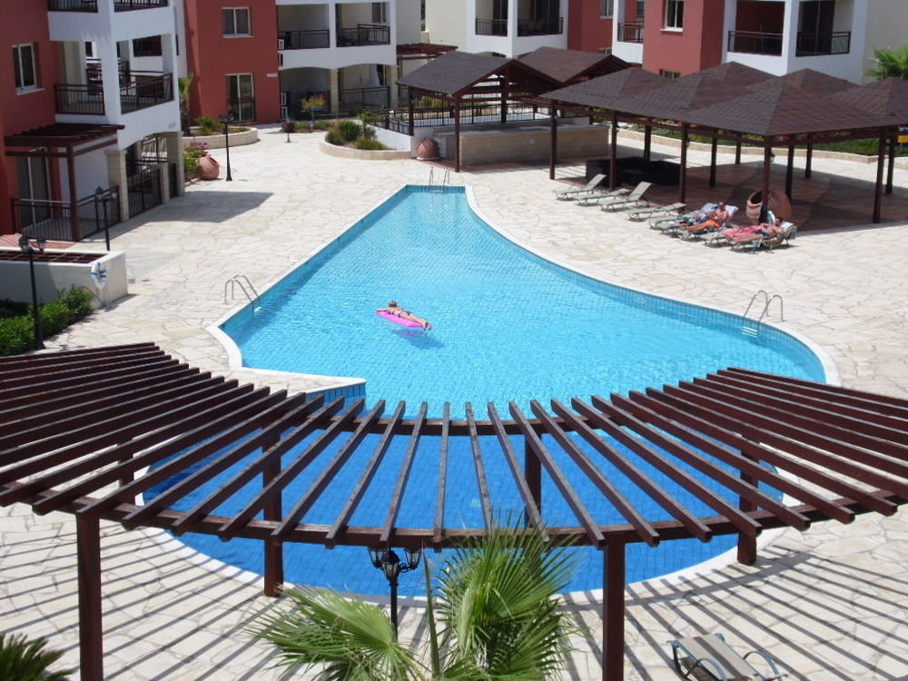 Adriana Holiday Resort Paphos Ngoại thất bức ảnh