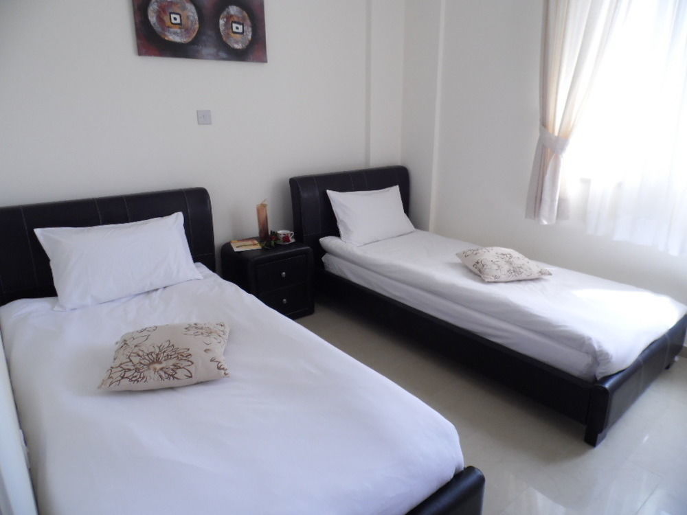 Adriana Holiday Resort Paphos Ngoại thất bức ảnh