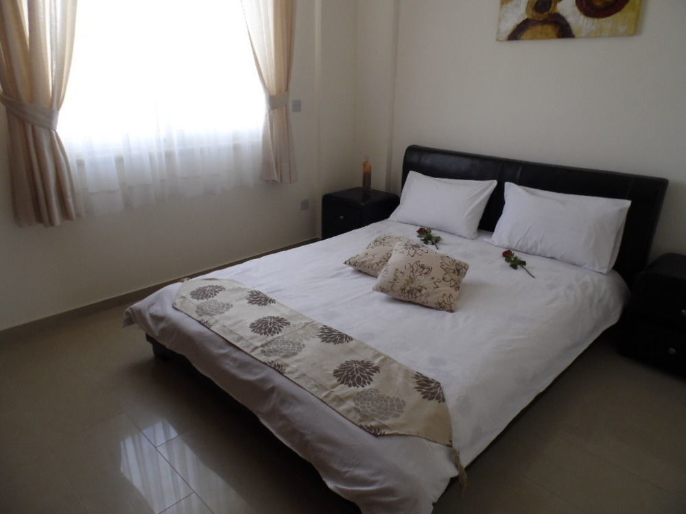 Adriana Holiday Resort Paphos Ngoại thất bức ảnh
