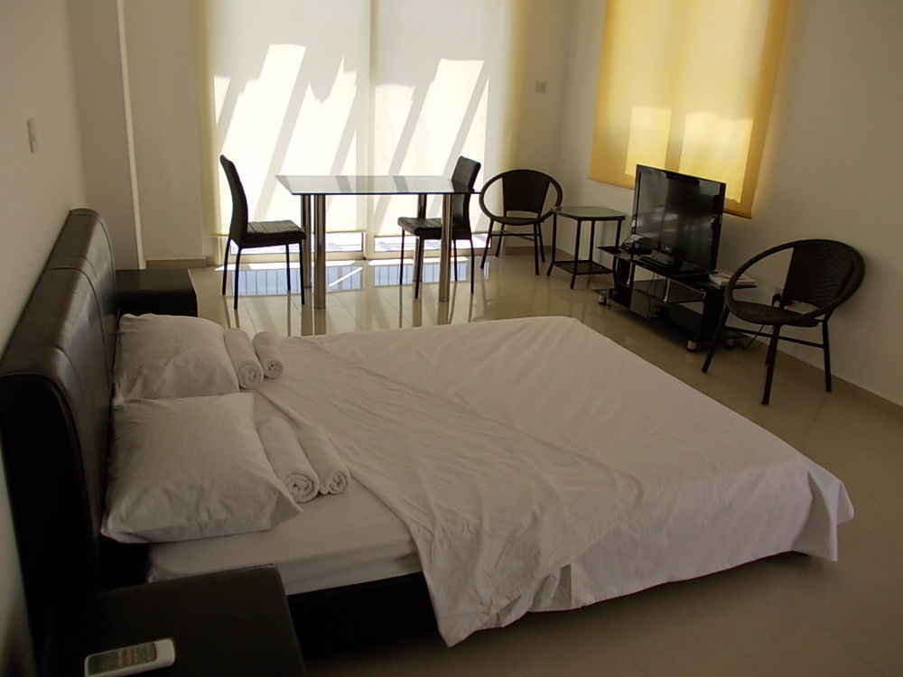 Adriana Holiday Resort Paphos Ngoại thất bức ảnh